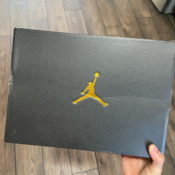 ‼️SOLD‼️ Air Jordan 1 Mid - Picture 13 of 13